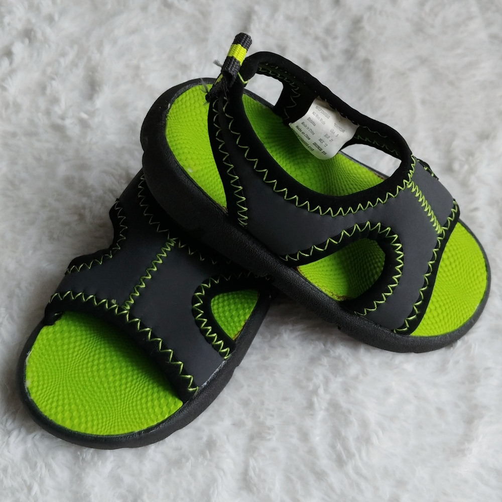 Toddler sandals size 5